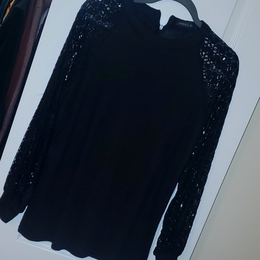 Womens Top Lace Sleeves